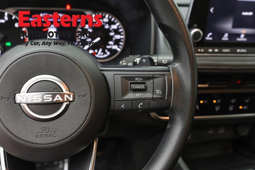 Used 2023 Gray Nissan S image 16
