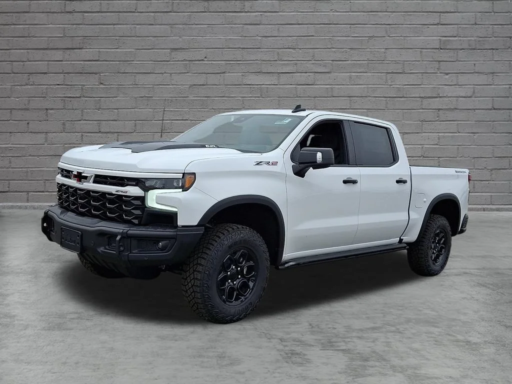 New 2026 Summit White Chevrolet ZR2 image 4