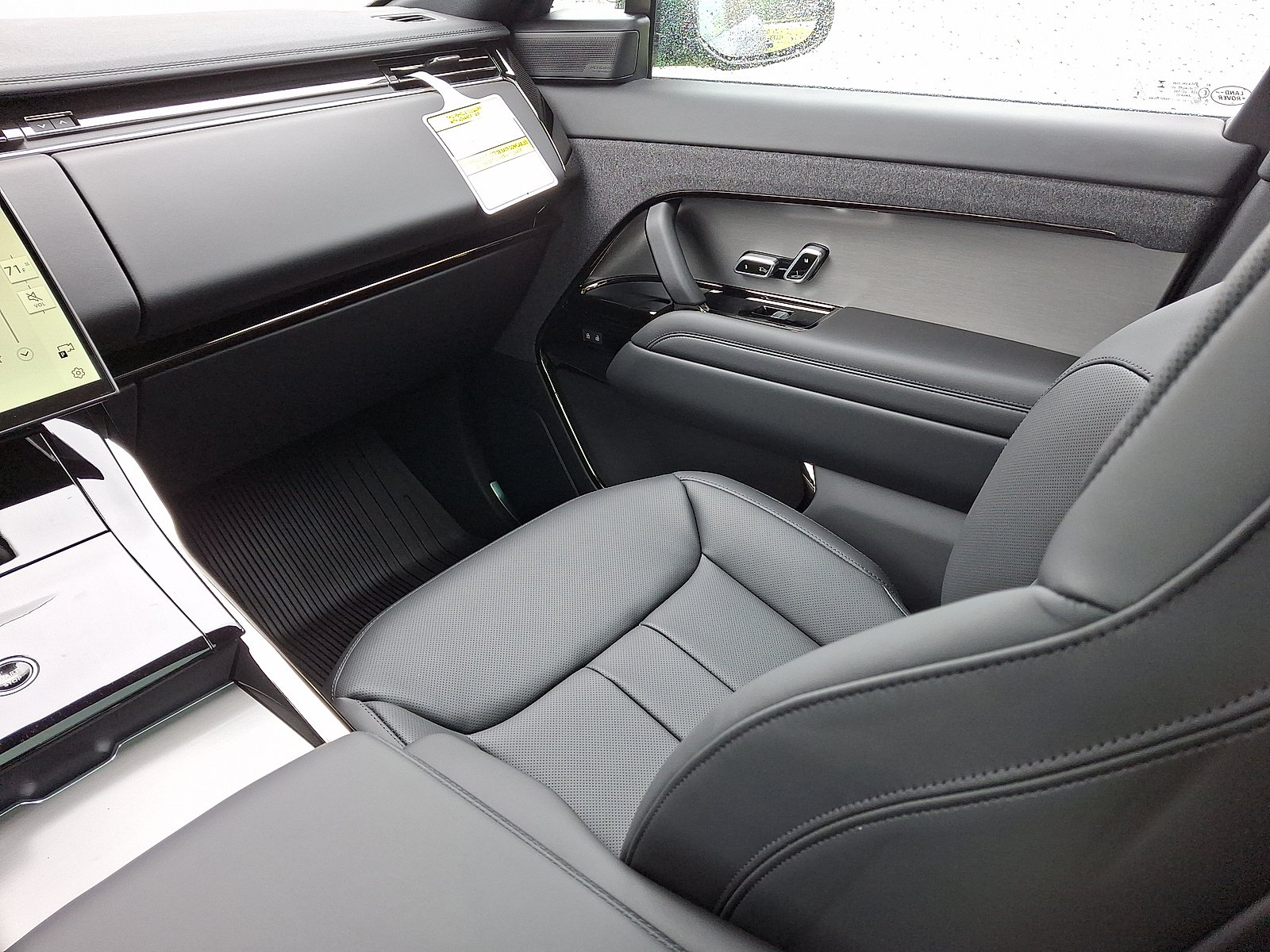 2025 Land Rover Range Rover Sport Dynamic SE - Photo 14