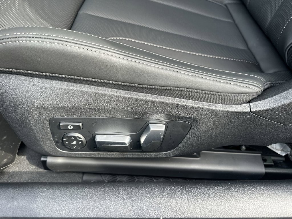 Used 2026 Black BMW 840i image 16