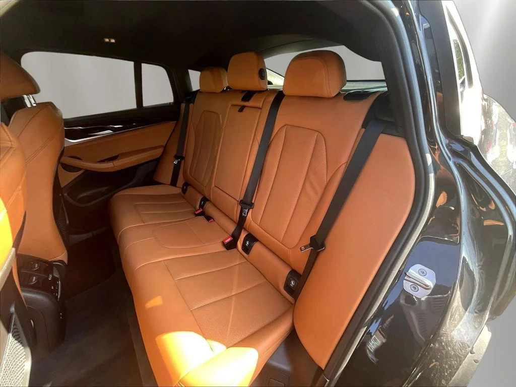 Used 2022  BMW xDrive30i image 21