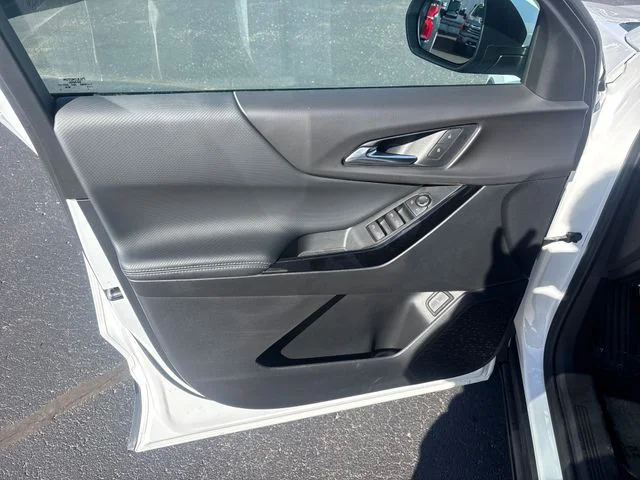Used 2026 Summit White Chevrolet LT image 12