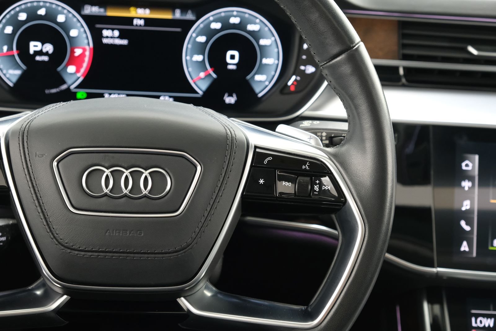 Used 2021 Black Metallic Audi 4.0 image 15