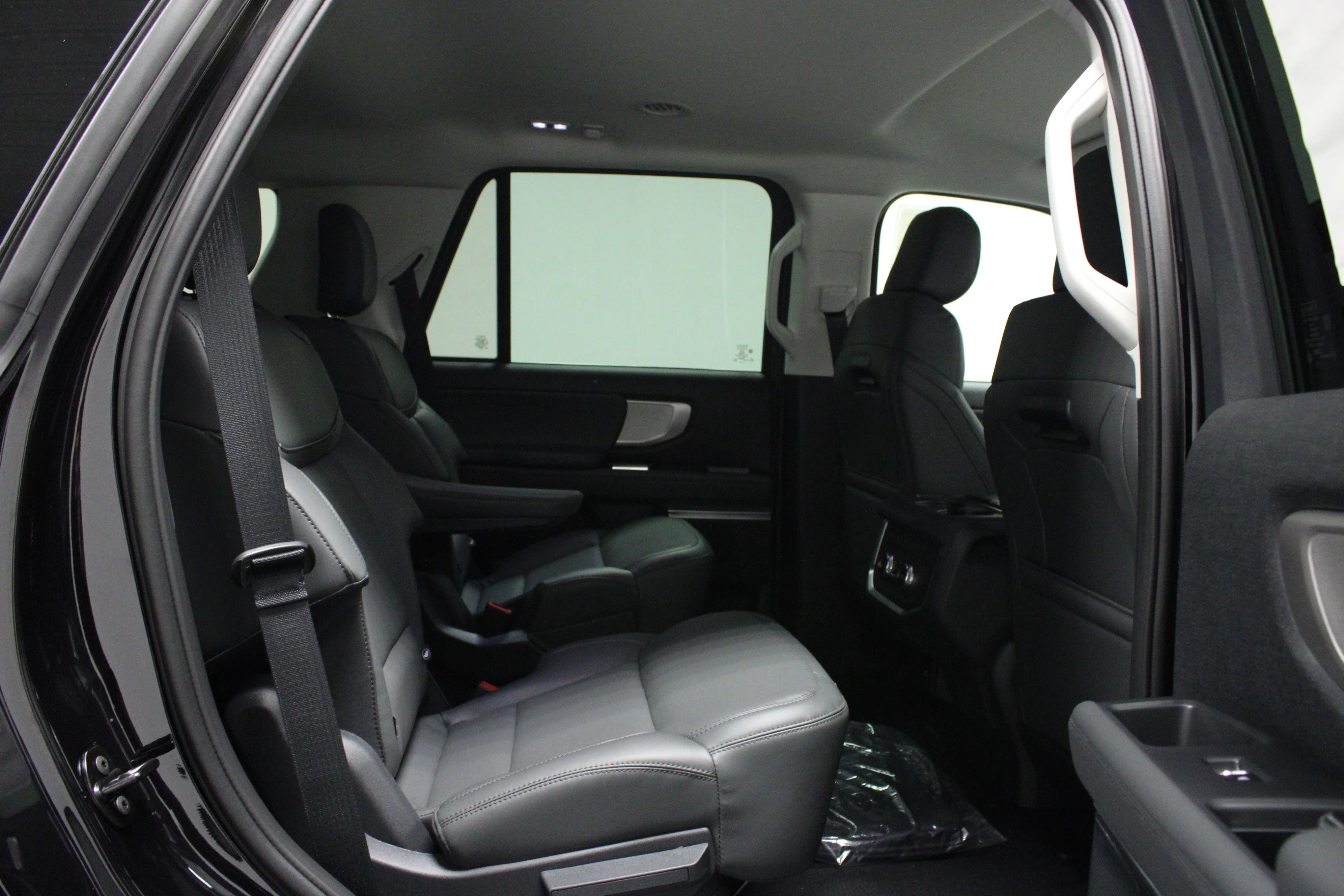 New 2026 Agate Black Metallic Ford Active image 16