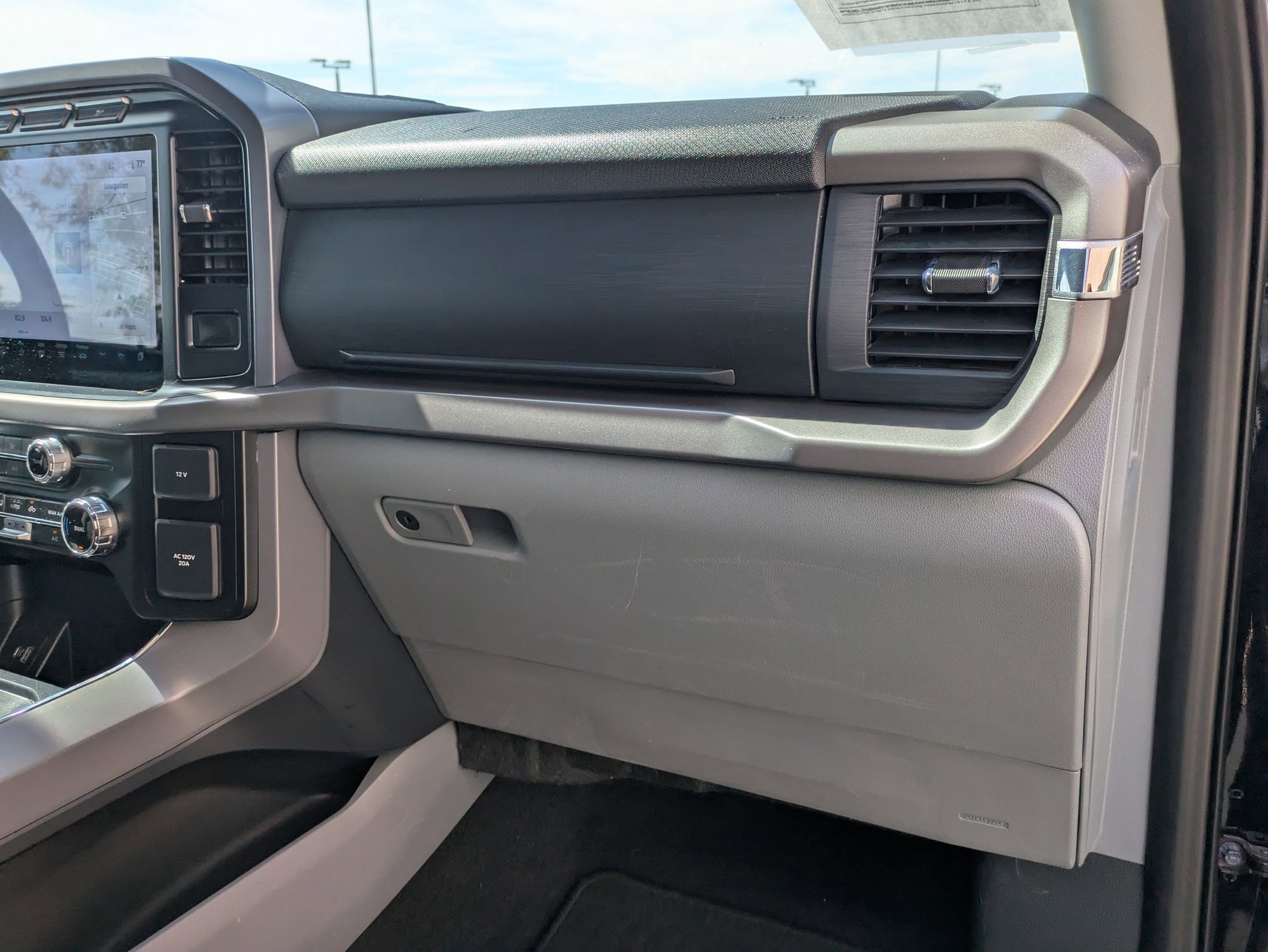Used 2024  Ford XLT image 29