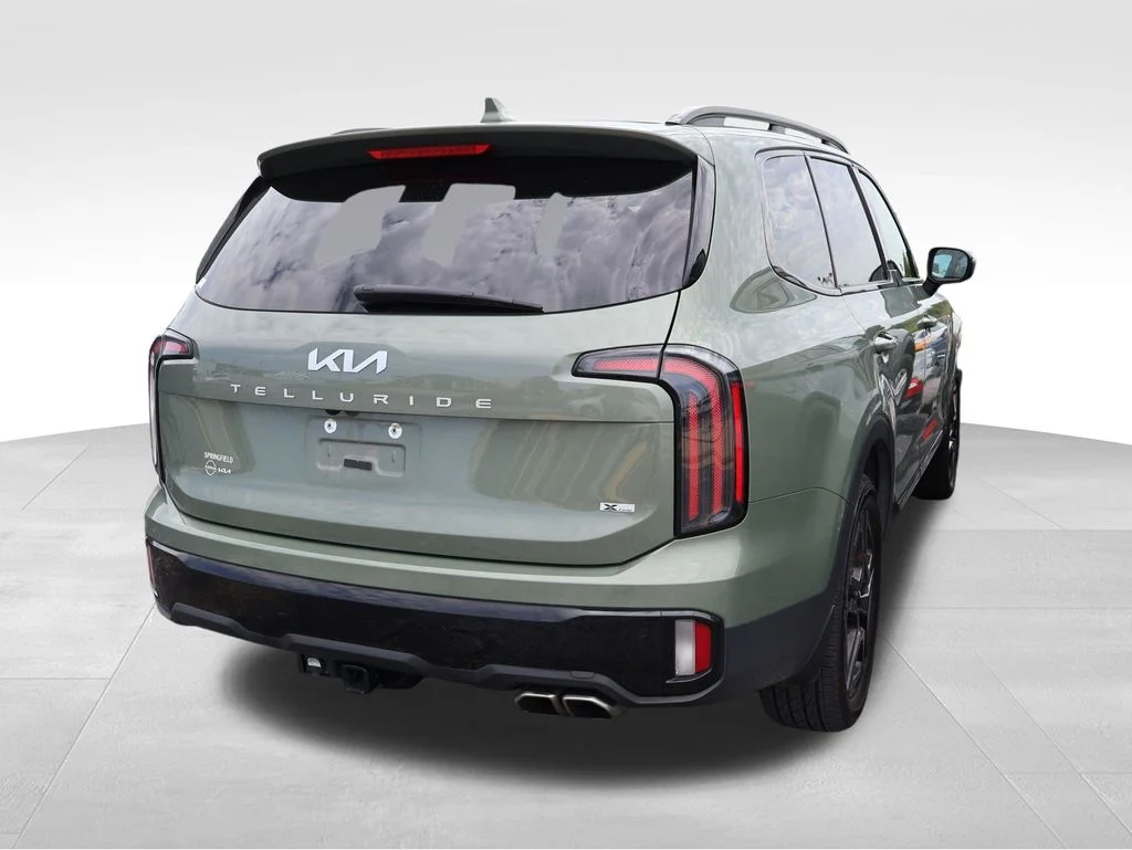Used 2024 Jungle Green Kia EX X-Line image 16