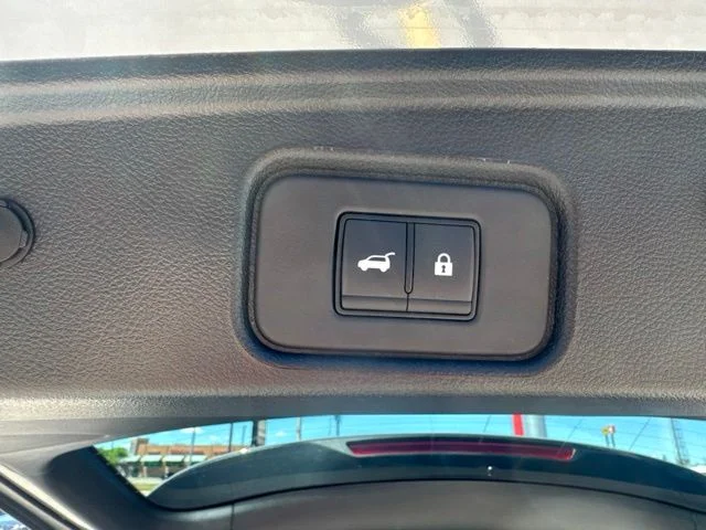 New 2026 Boulder Gray Pearl Nissan Platinum image 32