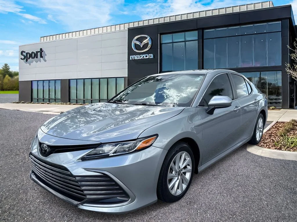 Used 2023 Silver Toyota LE image 7