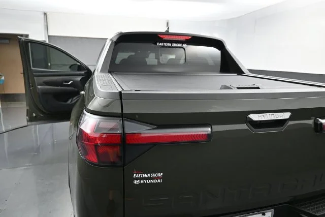 Used 2025 Green Hyundai Limited image 12