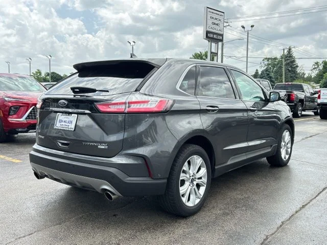 Used 2020  Ford Titanium image 14