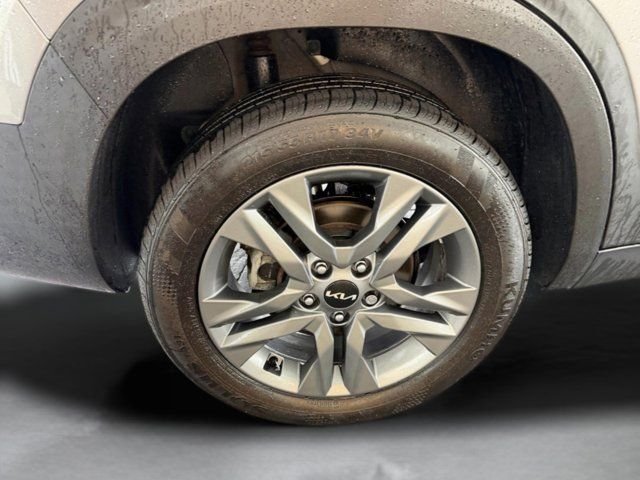 Used 2022 Gray Kia LX image 39