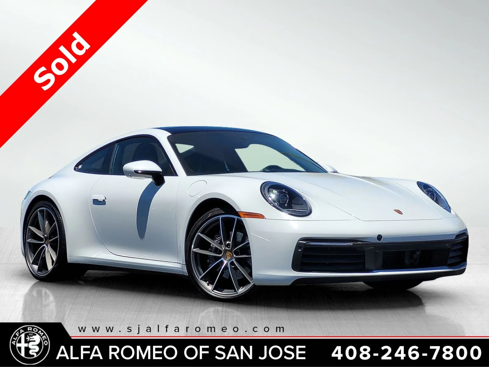 2022 Porsche 911 Carrera 4 Coupe's photo