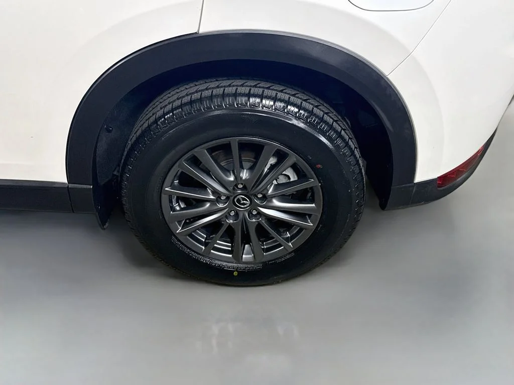 Used 2021 Snowflake White Pearl Mica Mazda Touring image 29