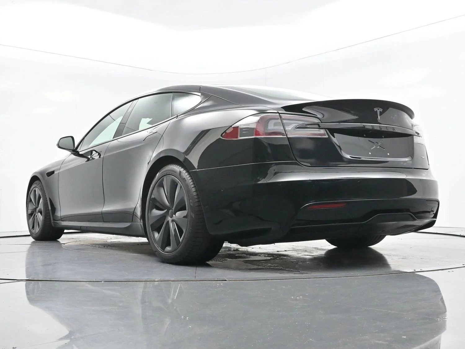 Used 2021 Black Tesla Plaid image 42