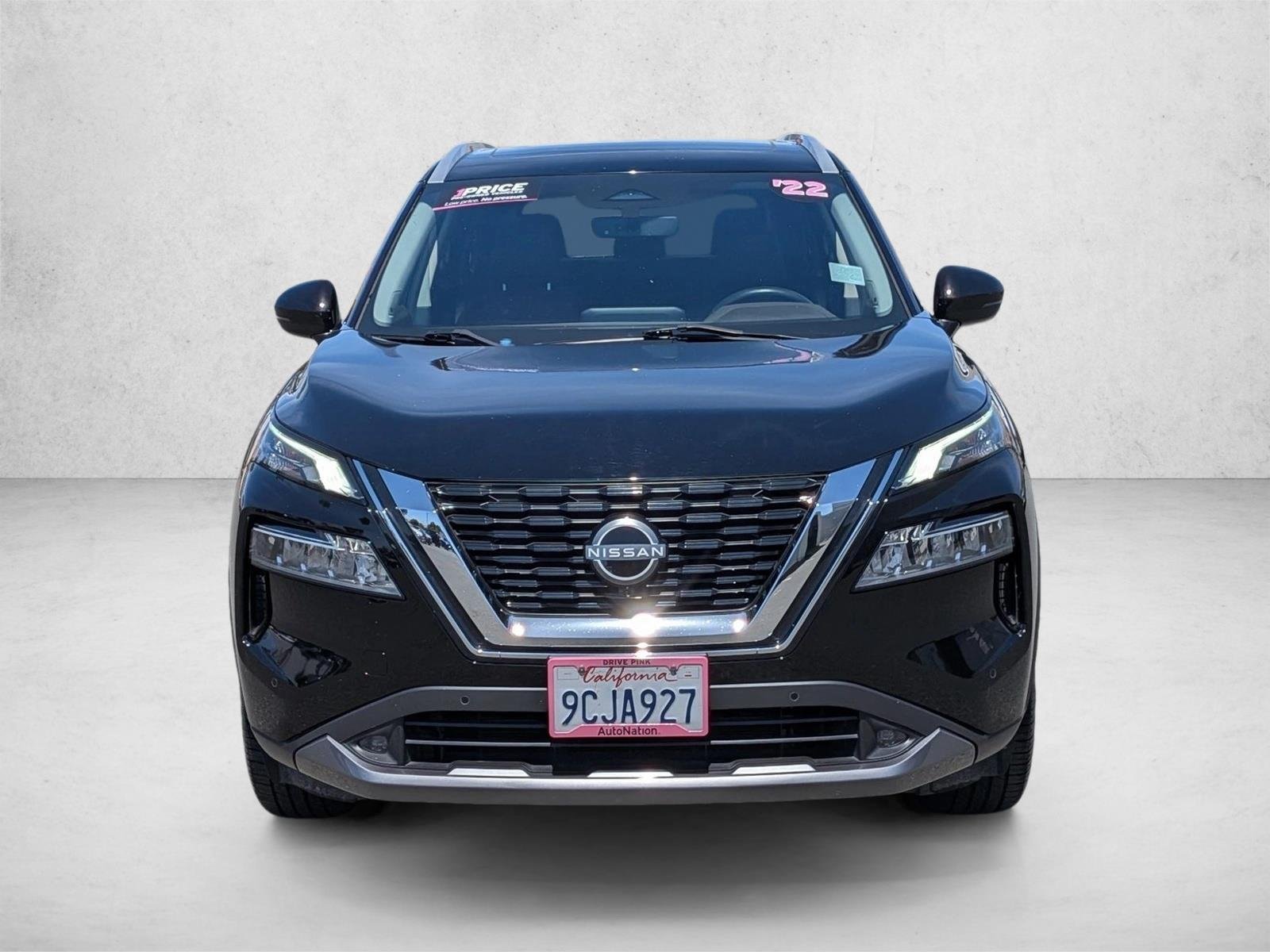 Used 2022 Super Black Nissan SL image 2