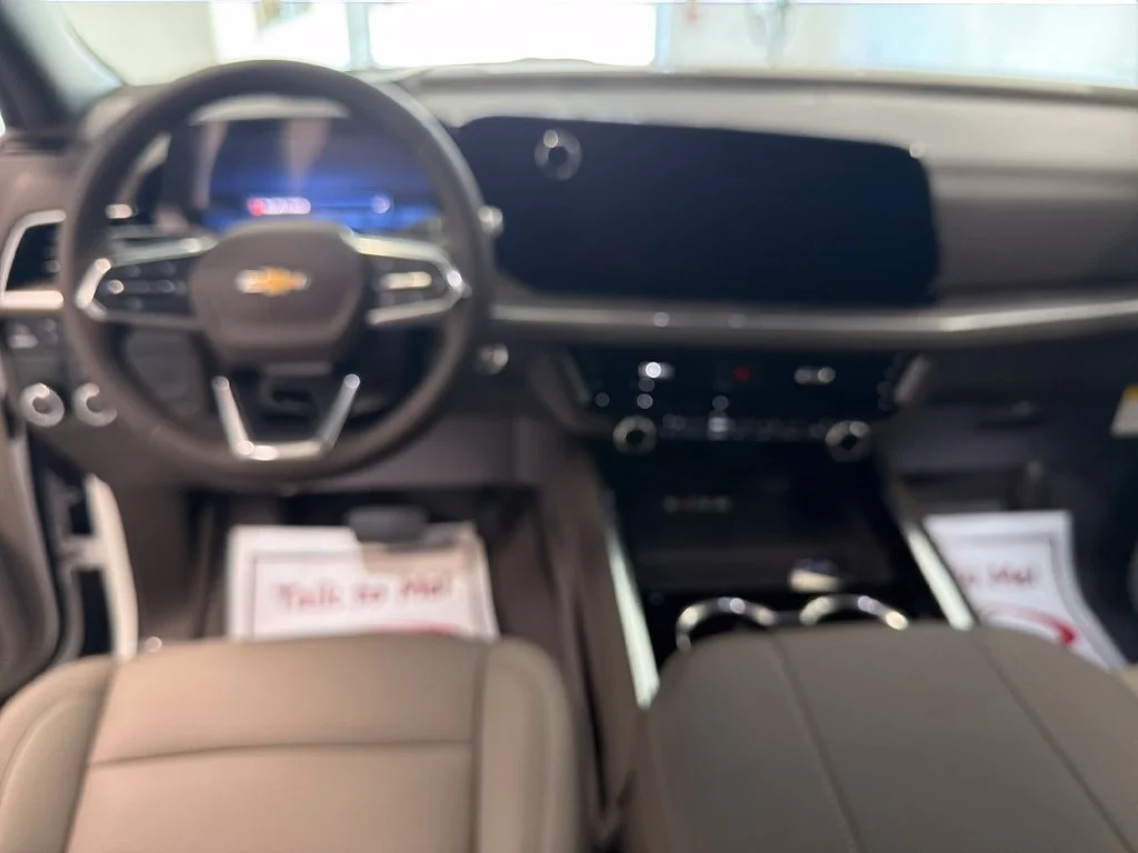 New 2027 Summit White Chevrolet LT image 15