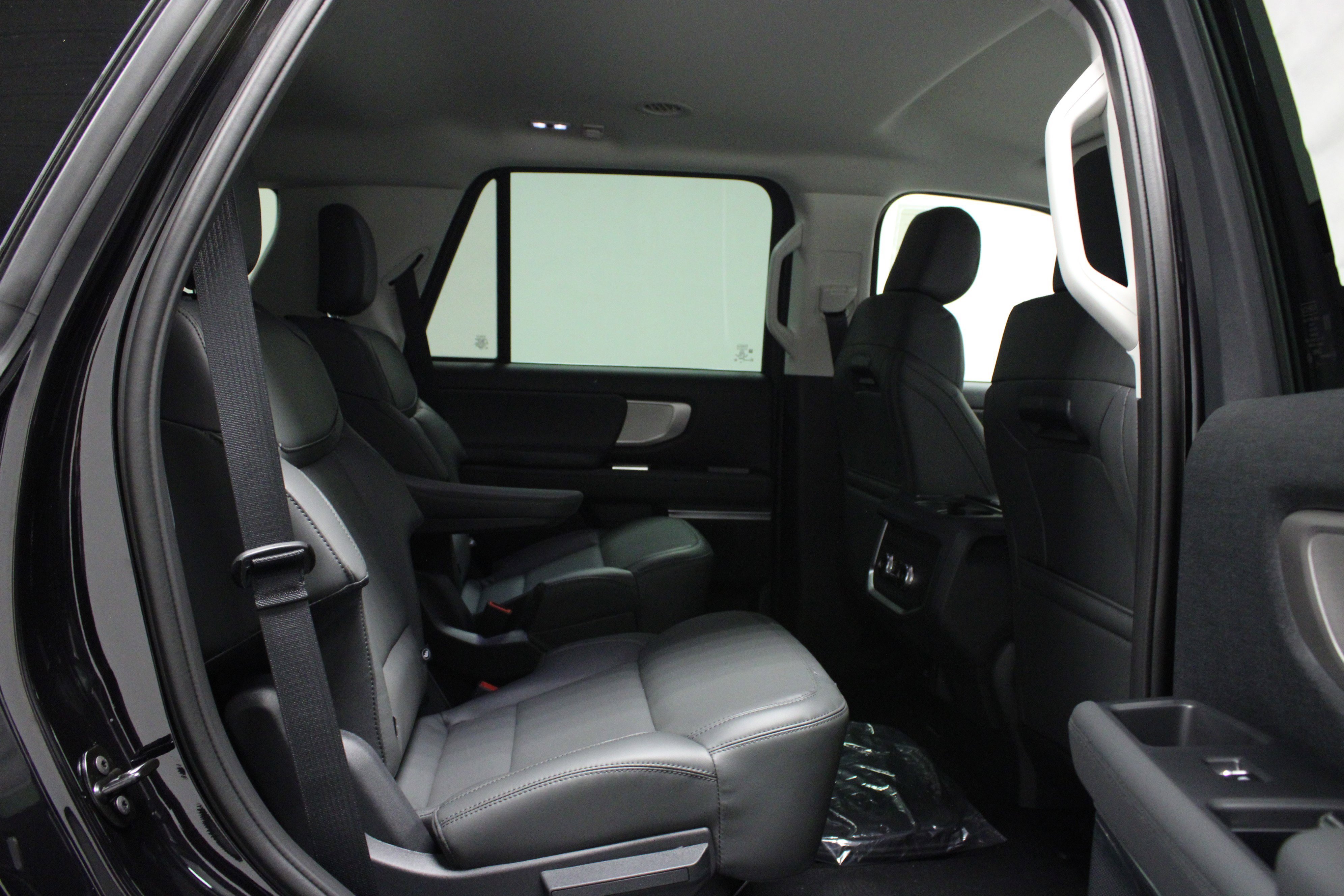 New 2026 Agate Black Metallic Ford Active image 16