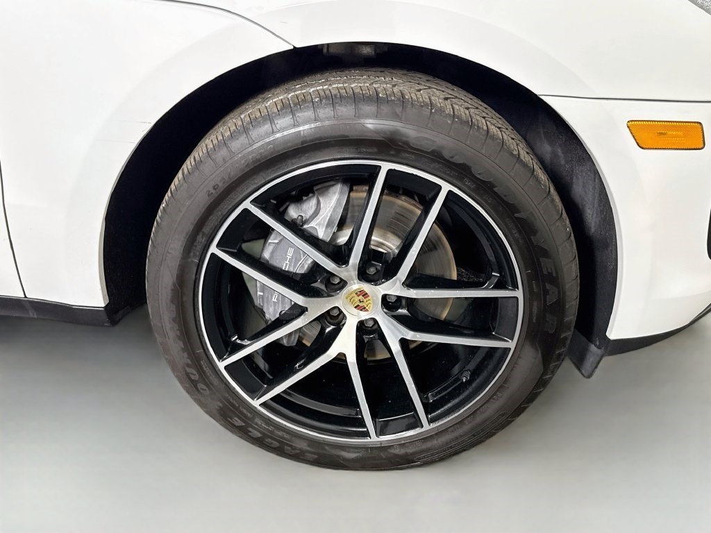 Used 2024 White Porsche Base image 28