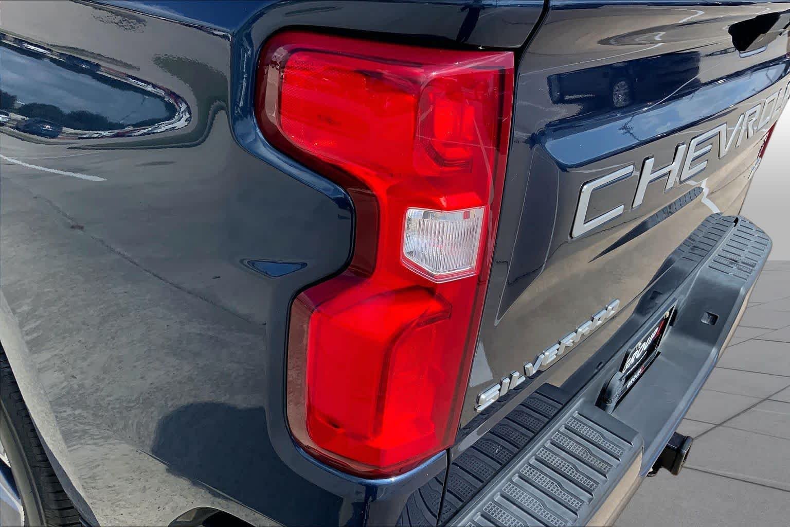 Used 2020 Northsky Blue Metallic Chevrolet RST image 27