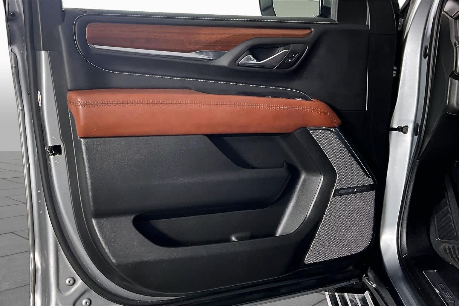 Used 2023 Sterling Metallic GMC Denali Ultimate image 19