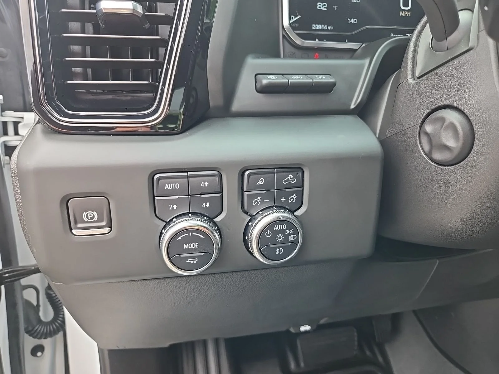Certified Used 2025 White GMC AT4 image 29