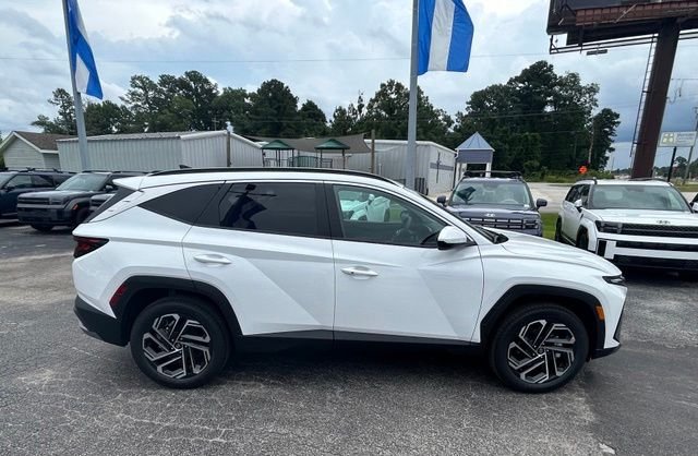 New 2026 White Hyundai SEL Plus AWD image 2
