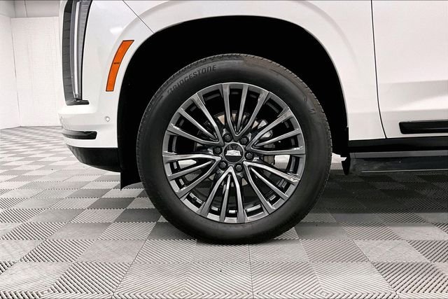 Used 2025 Crystal White Tricoat Cadillac Sport image 9