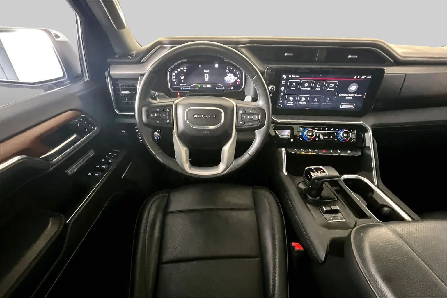 Used 2023 White Frost Tricoat GMC Denali image 6