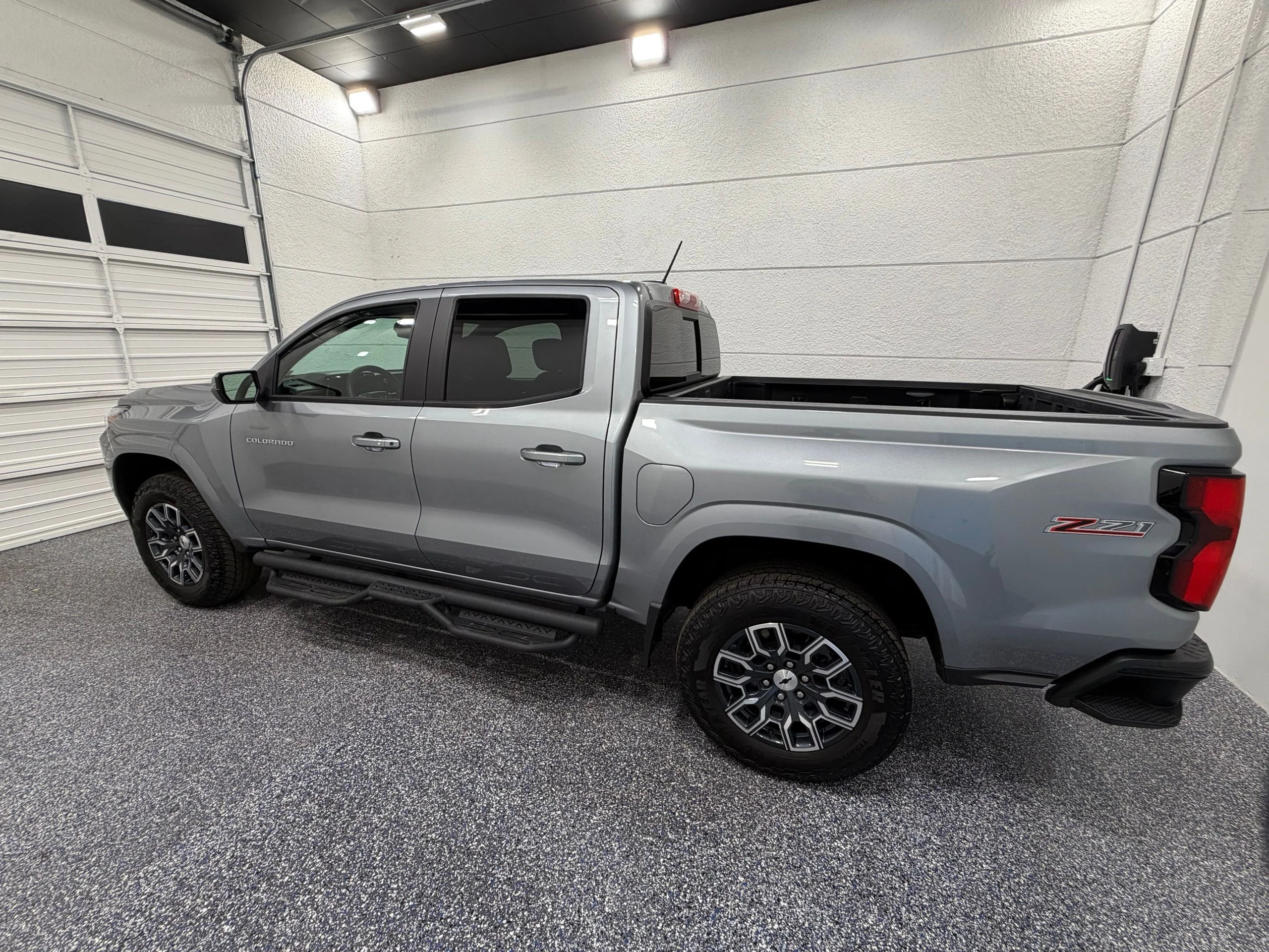Used 2026 Gray Chevrolet Z71 image 3