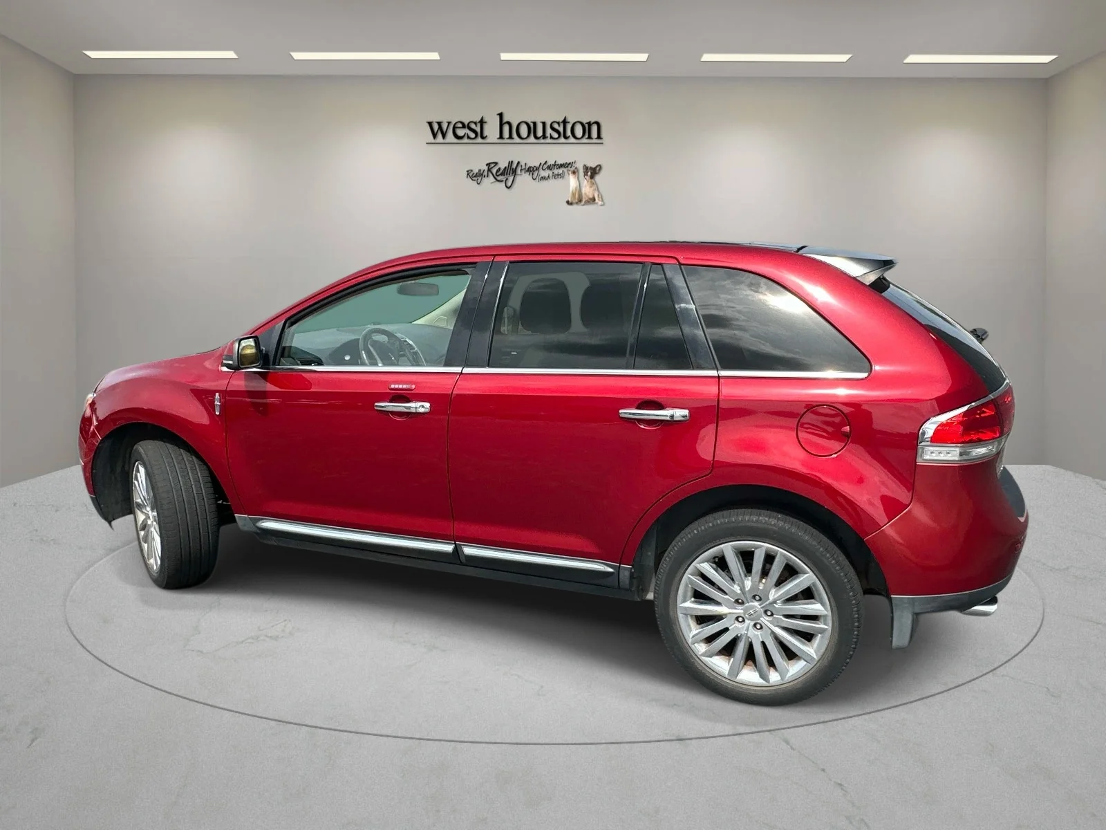 Used 2013 Red LINCOLN FWD 4dr image 9