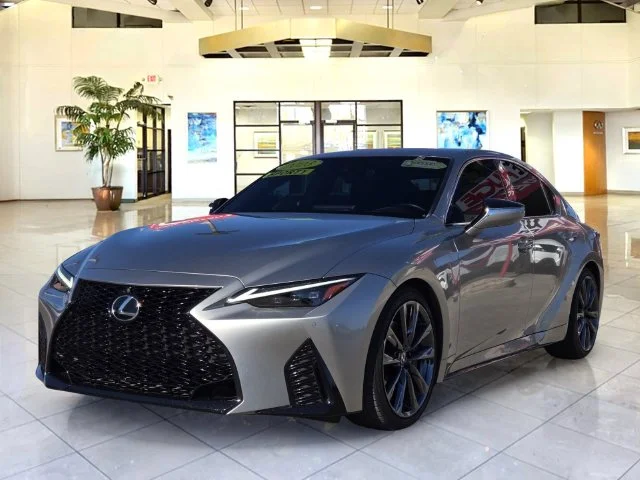 2023 Lexus IS