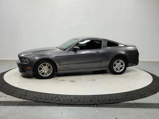 Used 2014 Gray Ford V6 image 5