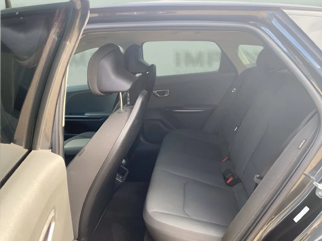 Used 2025 Gray Kia LXS image 10