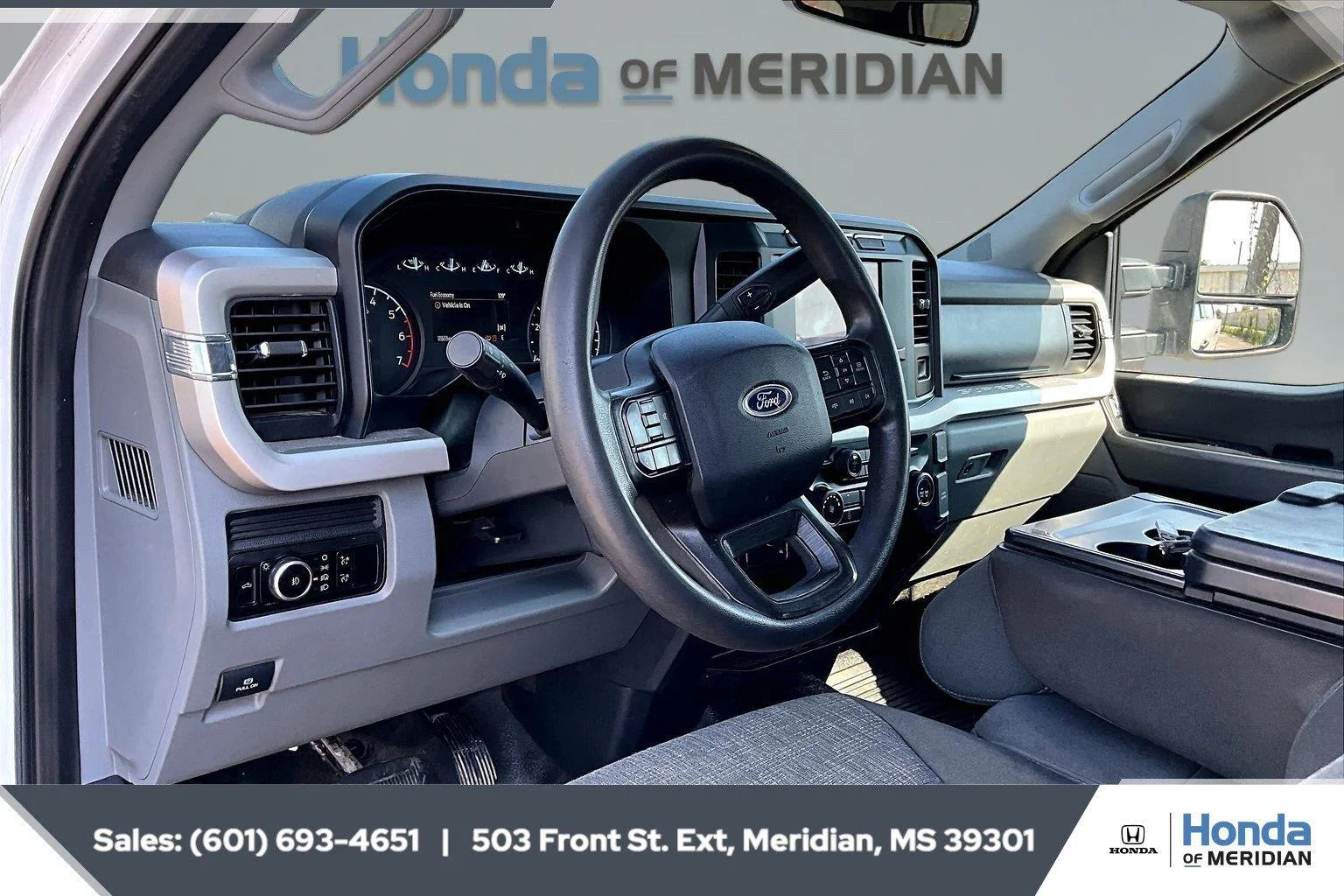 Used 2023 Oxford White Ford XLT image 12
