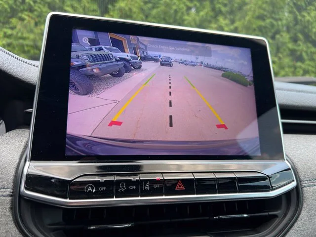 Used 2024 Black Jeep Latitude image 19