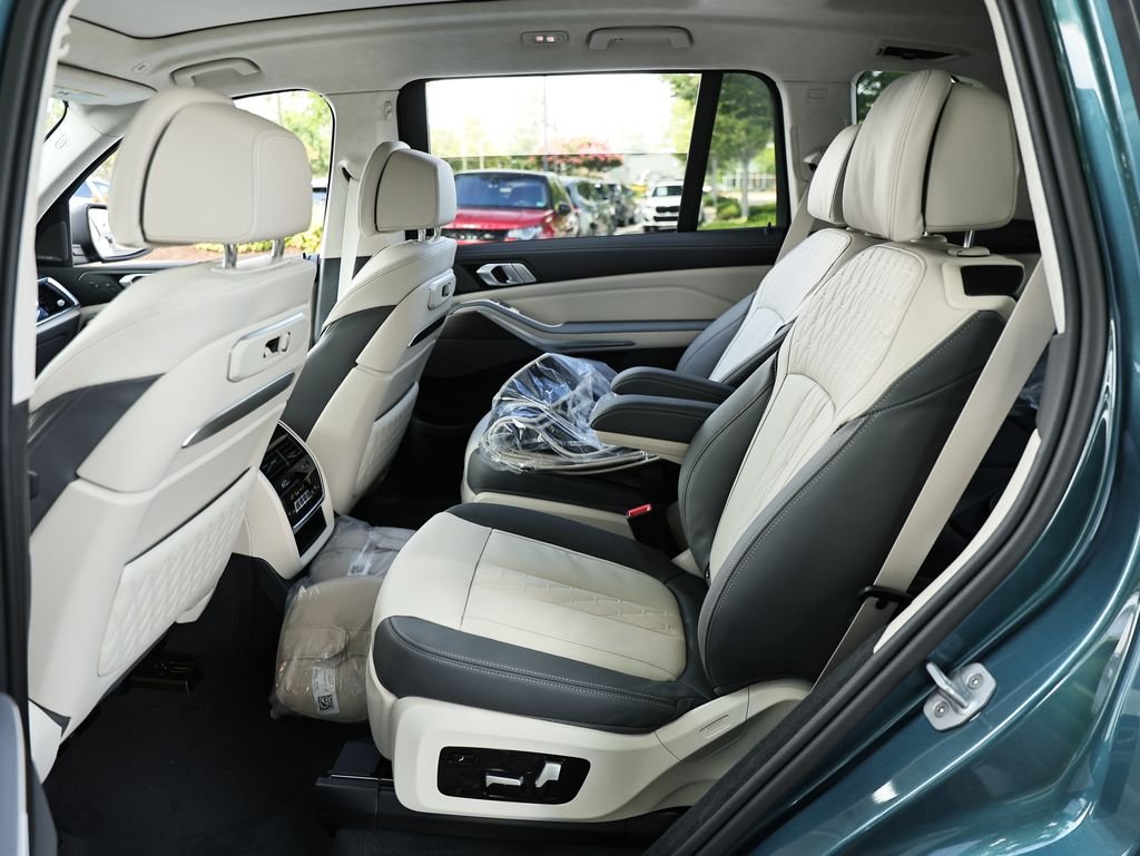 New 2027 Blue Ridge Mountain Metallic BMW xDrive40i image 28