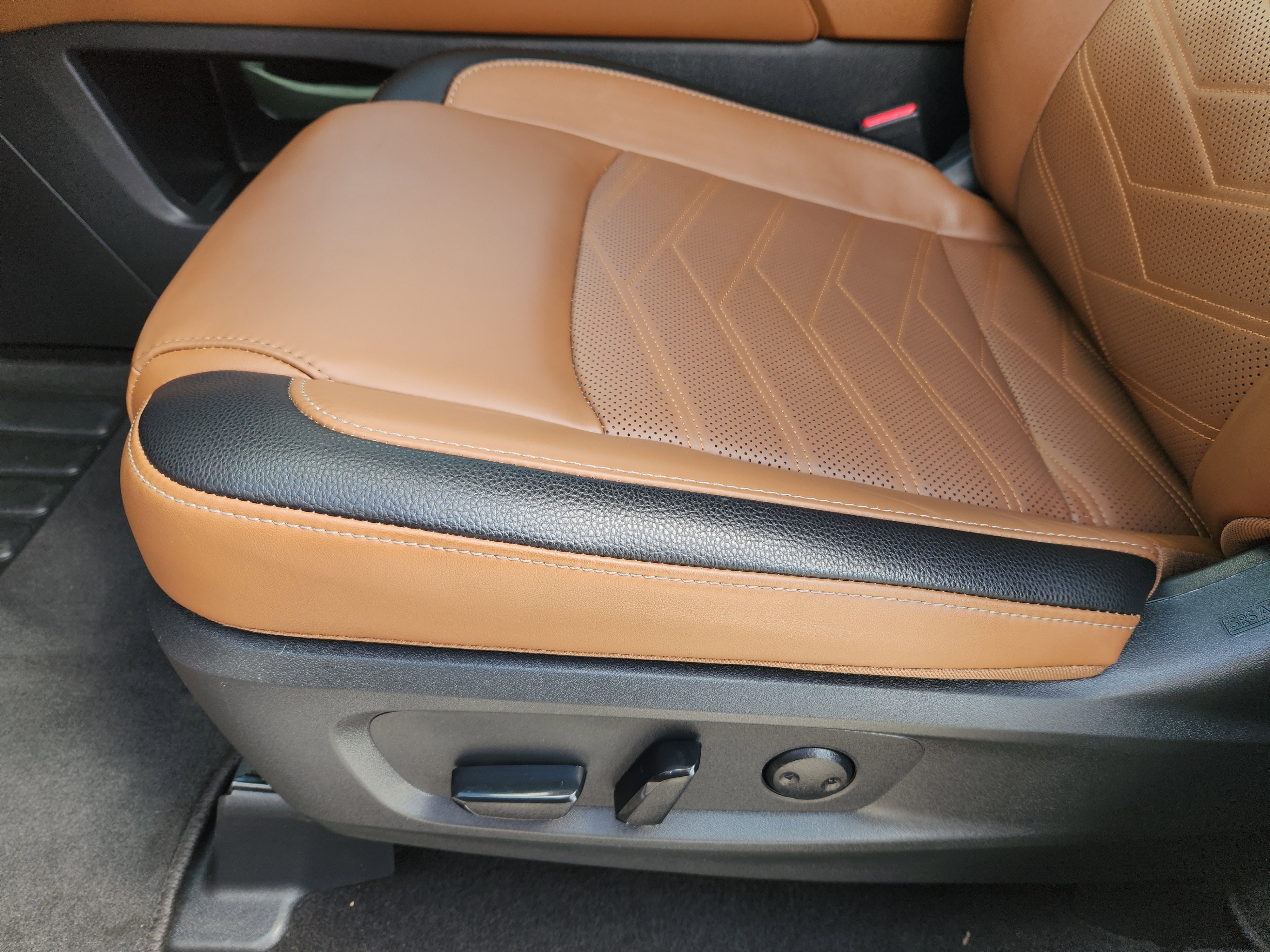 Used 2025 Scarlet Ember Tintcoat/Super Black Nissan Platinum image 26
