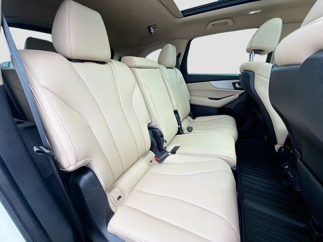 Used 2025 White Acura Base image 29