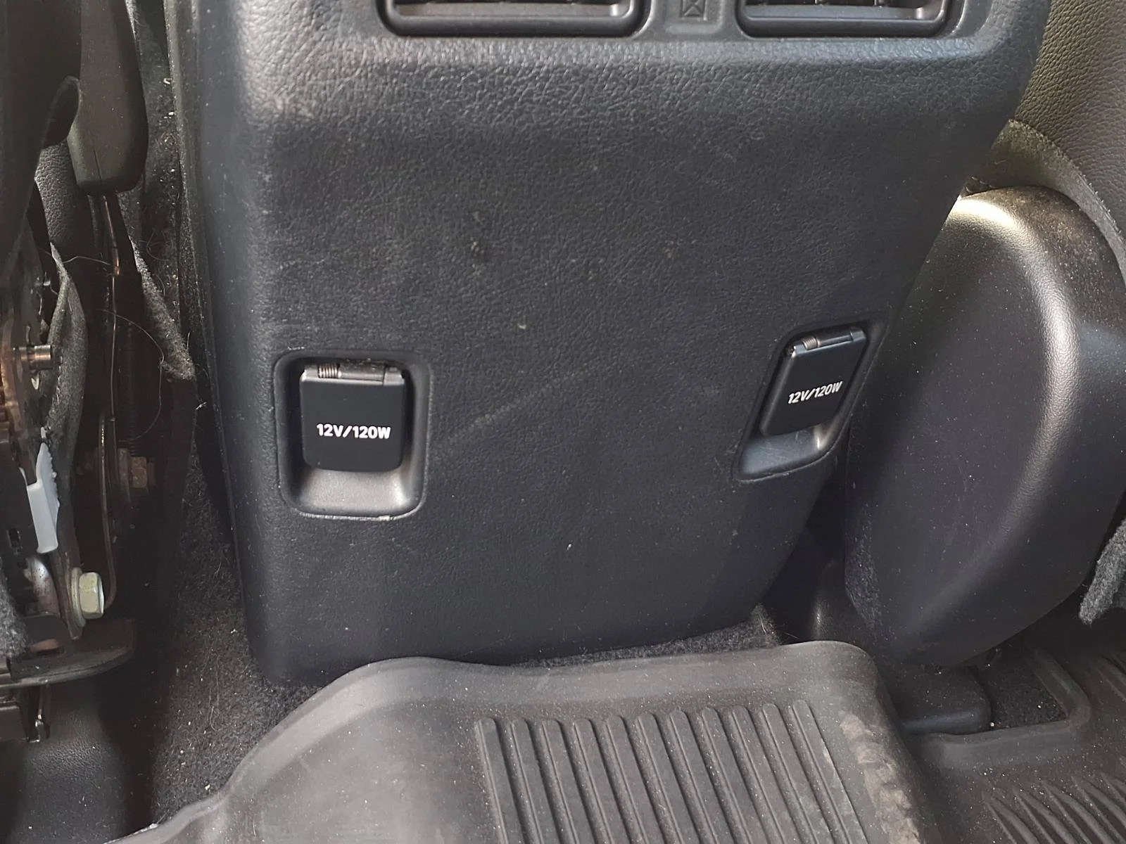 Used 2018 Magnetic Gray Metallic Toyota SR5 Premium image 23