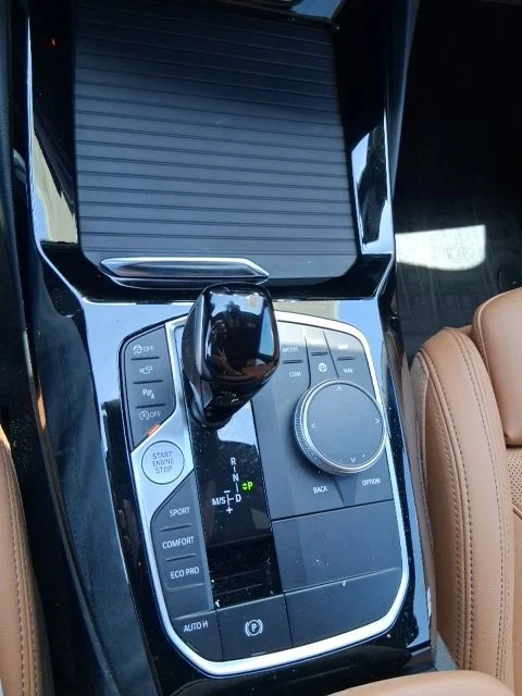 Used 2024 Blue BMW sDrive30i image 12