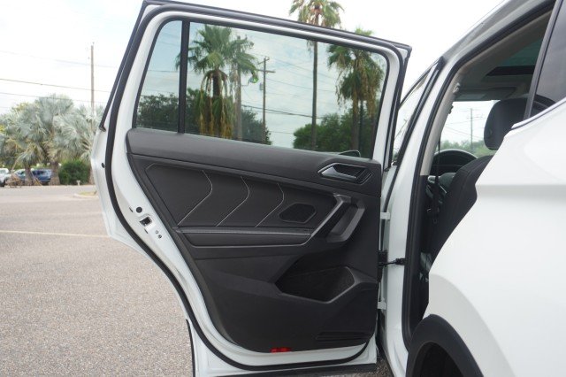 Used 2023 WHITE Volkswagen SE image 21