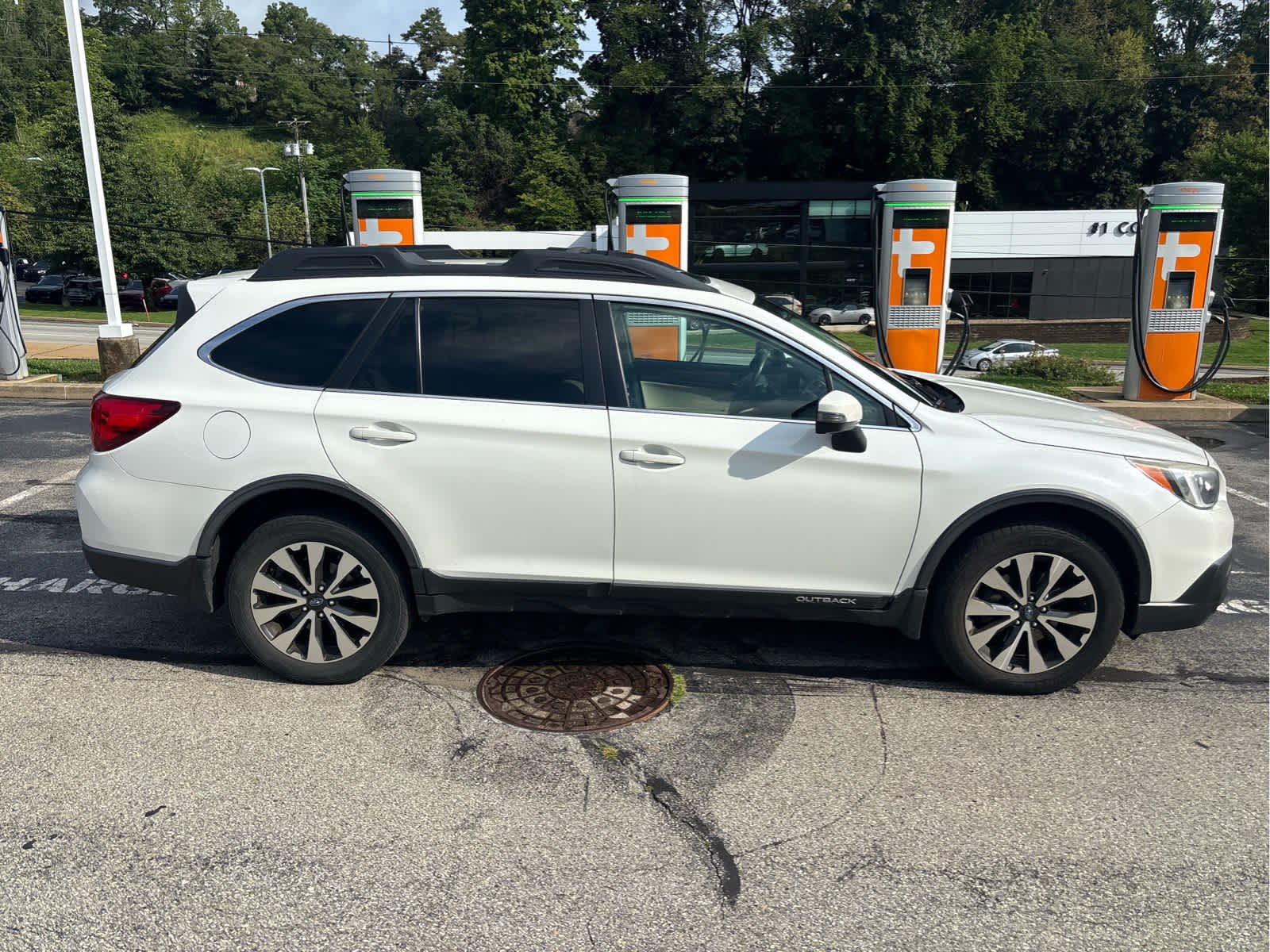 Used 2016 Crystal White Pearl Subaru 3.6R Limited image 5
