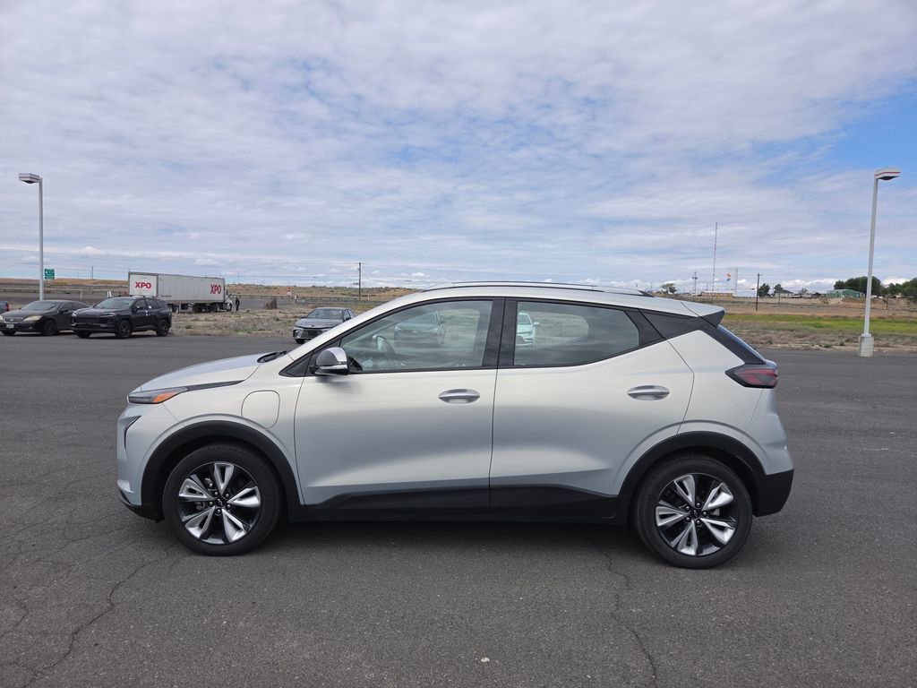 Used 2022 Chevrolet Bolt EUV LT with VIN 1G1FY6S00N4111515 for sale in Moses Lake, WA