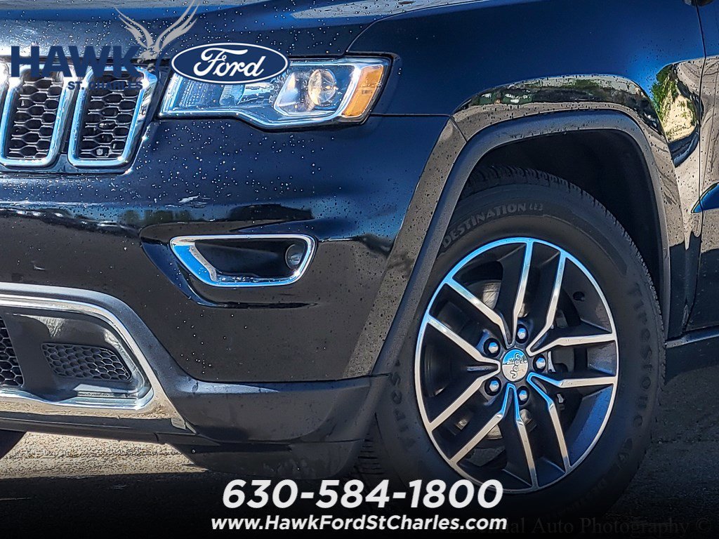Certified Used 2018 Diamond Black Crystal Pearlcoat Jeep Limited image 3