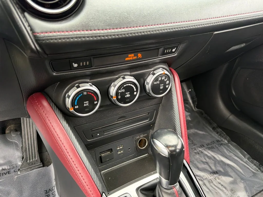 Used 2017 Black Mazda Grand Touring image 26