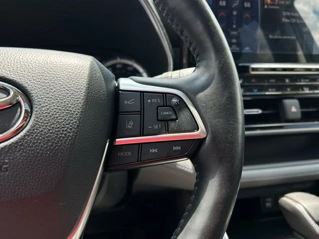 Used 2022 Gray Toyota Platinum image 44