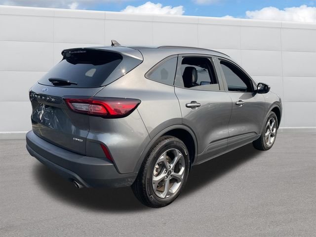 Used 2025 Carbonized Gray Metallic Ford ST-Line Select image 9