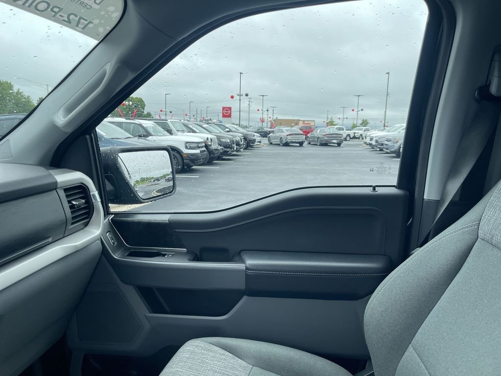 Used 2023 Blue Ford XLT image 11