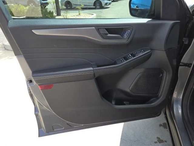 Used 2023 Gray Ford Active image 14
