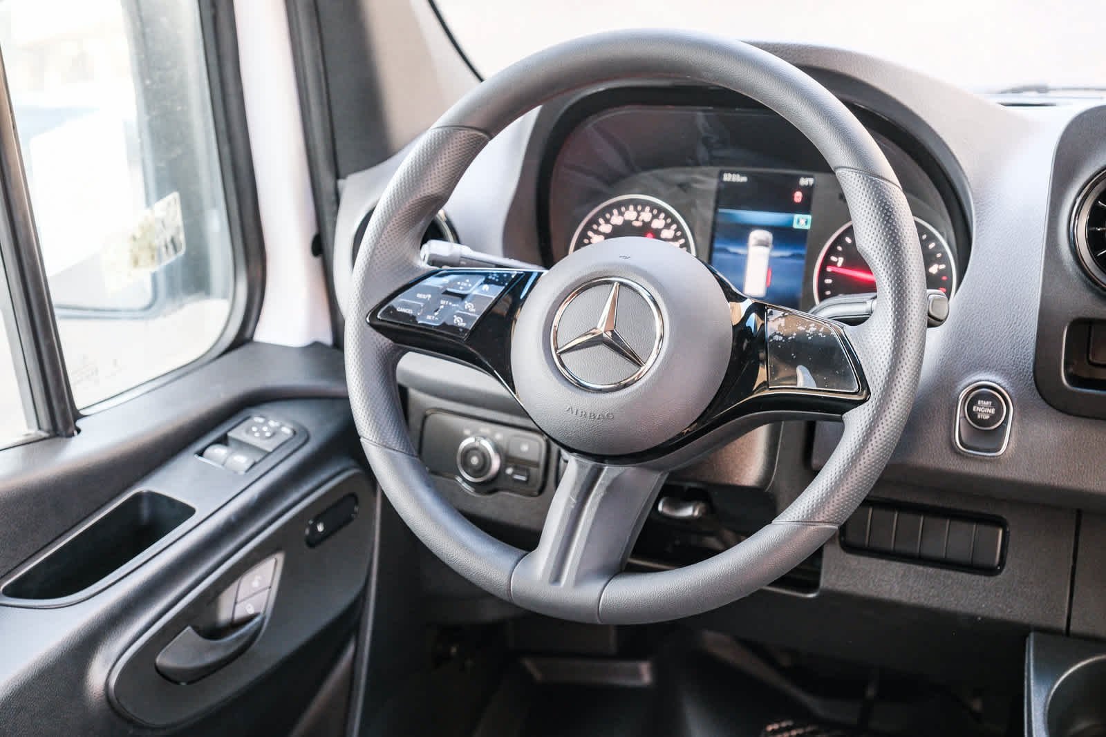 New 2026 Arctic+White Mercedes-Benz Cargo 144 WB  RWD 2.0L 4-Cylinder image 19